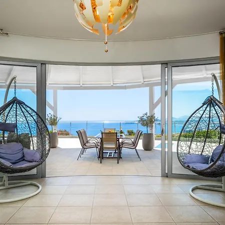 Zafira - Seaview Manor With Heated Pool ヴィラ Kallithéa