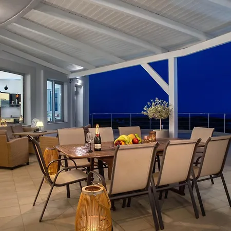 Villa Zafira - Seaview Manor With Heated Pool Kallithéa