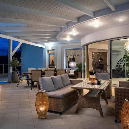 Villa Zafira - Seaview Manor With Heated Pool Kallithea (Rhodes)