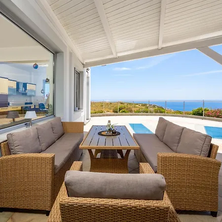 Villa Zafira - Seaview Manor With Heated Pool
