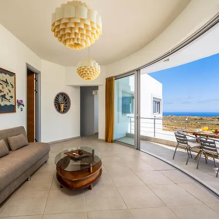 Villa Zafira - Seaview Manor With Heated Pool