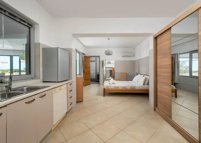 Zafira - Seaview Manor With Heated Pool Kallithéa