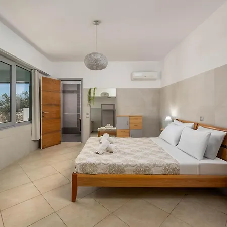 Villa Zafira - Seaview Manor With Heated Pool *