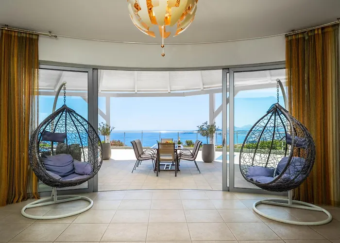 Villa Zafira - Seaview Manor With Heated Pool Villa Kallithéa