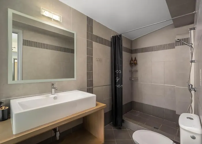 Villa Villa Zafira - Seaview Manor With Heated Pool
