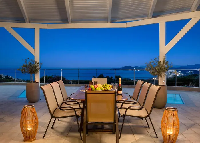Villa Zafira - Seaview Manor With Heated Pool *