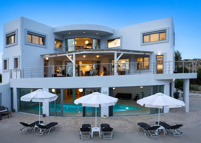 Villa Zafira - Seaview Manor With Heated Pool Kallithéa