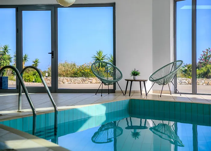 Villa Villa Zafira - Seaview Manor With Heated Pool Kallithéa