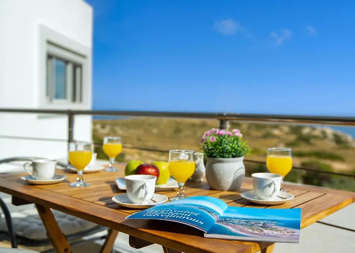 Villa Zafira - Seaview Manor With Heated Pool Kallithéa