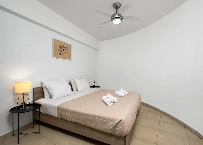 Villa Zafira - Seaview Manor With Heated Pool *