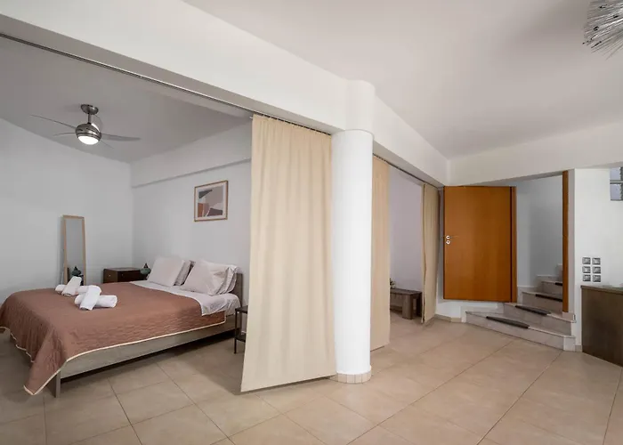 Villa Zafira - Seaview Manor With Heated Pool Kallithéa